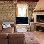 Villa Suzy With Heated Pool