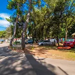 Centinera Apartments
