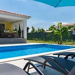 Villa Mario With Private Heated Saltwater Pool