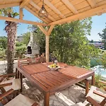 Lovely Home In Vrsar With Jacuzzi