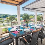 Lovely Home In Vrsar With Jacuzzi