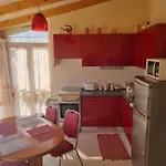 Greenview Apartment With Parking