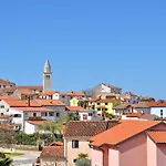 Apartment In Funtana/Istrien 35318