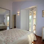 Holiday House Green Marea