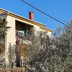 Apartment Relax For Max 5 Persons Funtana Close To The Beach