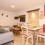 Apartman Maja 2