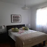 House Dina