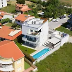 Fior Di Sale Tina With Sea View