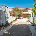 Casa Viktoria With Private Garden And Bbq