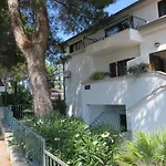 Apartman Number 9