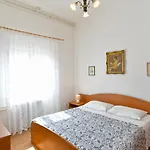 Apartments Mira 615