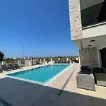 Vila Softic Amra