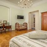 Villa Lovridor, 15 People