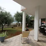 Luca Ap4, Apartment In Front Of The Beach