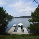 Apartment In Banjole With Terrace, Air Conditioning, Wifi, Washing Machine 3360-1