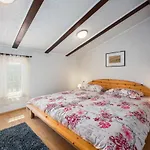 3 Bedroom Amazing Home In Vizinada