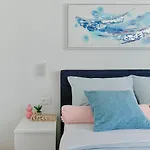 Apartment Aura