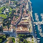 Sunny Apartment Ili Near Amfiteatar