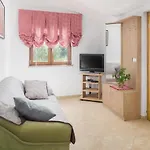Relaxing Farm House Near Porec