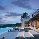 Beautiful Villa Pine Tree