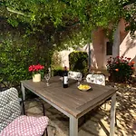 Ginkgo Holiday Home
