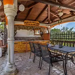 2 Bedroom Gorgeous Apartment In Medulin