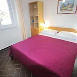 Cukon Holiday Home