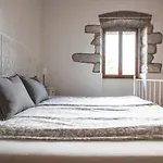 Old Town Studio And Apartment