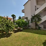 Apartment Sandy Bay