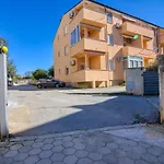 Apartment Samantha With Beautiful Balcony
