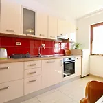 Apartments Biskupije 1158