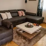 Apartments H&M 275