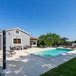 Villa Anavi