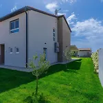 Holiday Home Villa Lea By Interhome