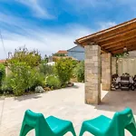 Amazing Home In Liznjan With Kitchen