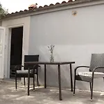 Studio Apartment Ideal For Two People