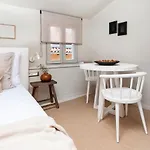 Calnova Suites