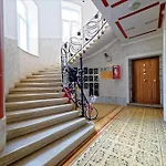 Apartment Arena Akvileja