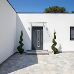 Villa L&L