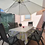 City Centre Apartment With Terrace 2
