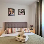 Jazz Rooms And Apartments