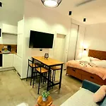Cozy Studio Apartment Leprin In Labin Old Town