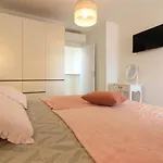 Villa Sunshine With Private Hydromassage Pool Near The Beach