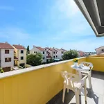 Dunja House With Apartments