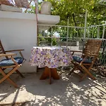 Apartment Jenny With Parking, Wi-Fi And Sea View