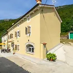 Villa Zvanya