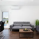 Villa L&L