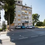 Top Floor Sunset Apartment
