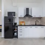 3 Minutes From The Beach: Lovely Studio Apartment