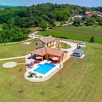 Holiday Home Villa Frankovici